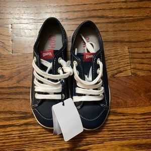 Camper shoes for kids size 10 us in navy blue leather. new never used